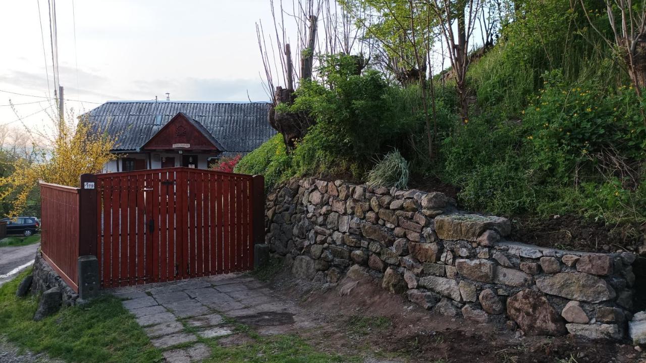 Villa Meselak à Ocna de Sus Extérieur photo